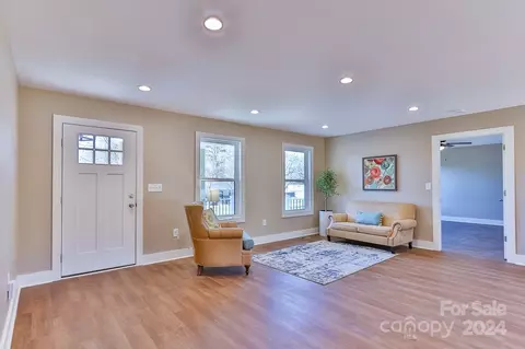 Living - 1092 Manor St, Conover, NC 28613 photo 2 of 2