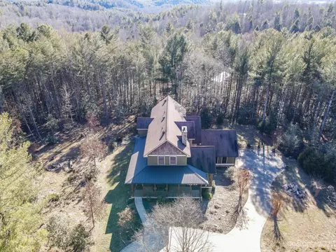 4836 Stream Side Ln, Morganton, NC 28655 photo 9