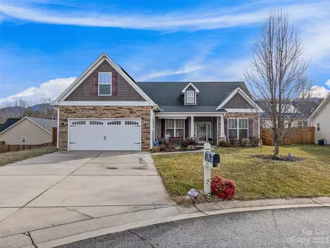 15 Thistlewood Ct, Weaverville, NC 28787