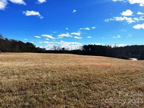 320 Luckadoo Rd, Bostic, NC 28018 photo 5