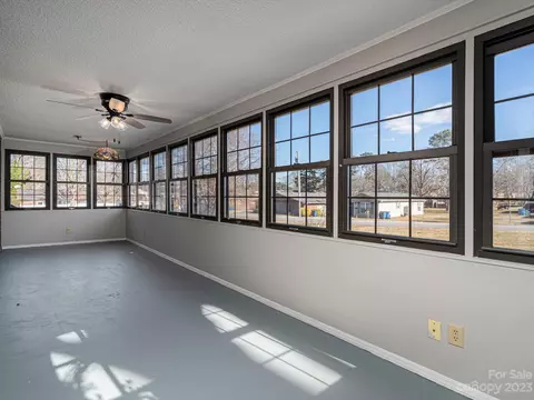 917 E Main St, Maiden, NC 28650 photo 10