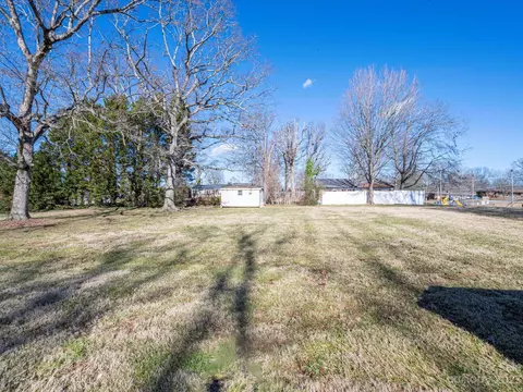 917 E Main St, Maiden, NC 28650 photo 28