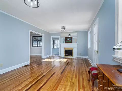 917 E Main St, Maiden, NC 28650 photo 4