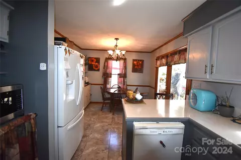 Kitchen - 7500 Meat Camp Rd, Todd, NC 28684 photo 2 of 2