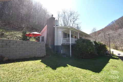 7500 Meat Camp Rd, Todd, NC 28684