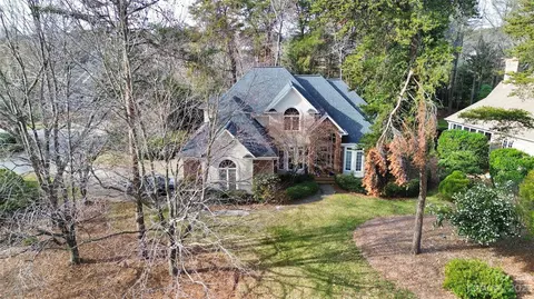 18821 Halyard Pointe Ln, Cornelius, NC 28031