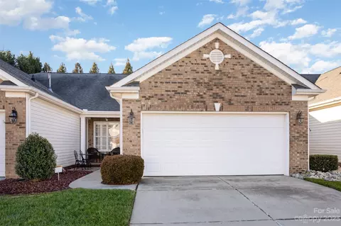352 Garnet Ct, Fort Mill, SC 29708