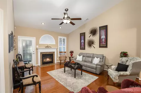 352 Garnet Ct, Fort Mill, SC 29708 photo 14