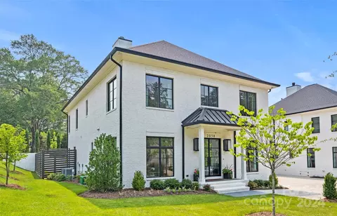 2058 Vernon Dr, Charlotte, NC 28211