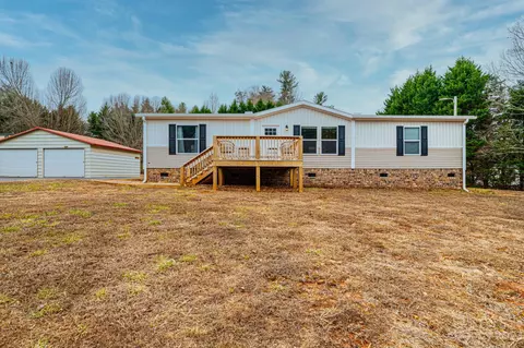 7308 Pyramid Rd, Hickory, NC 28602