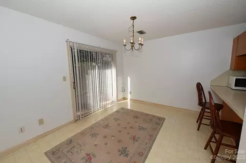 102 Brandywine Ne E6 Dr NE #E6, Conover, NC 28613 photo 13