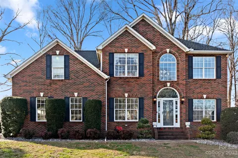131 Harborcrest Ln, Mooresville, NC 28117