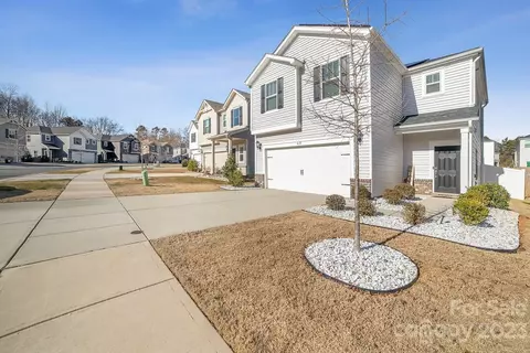 6139 Hailstone Rd, Charlotte, NC 28215