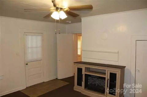 101 Bay St, Morganton, NC 28655 photo 9