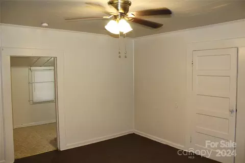 101 Bay St, Morganton, NC 28655 photo 7