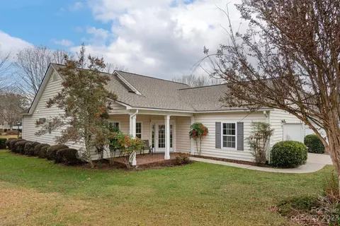 310 Cambridge Dr, Brevard, NC 28712