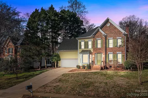 4934 Foxbriar Trl, Charlotte, NC 28269