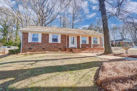 707 Ranch Rd, Charlotte, NC 28208