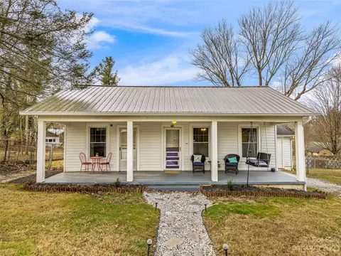 712 Brookshire St, Asheville, NC 28803