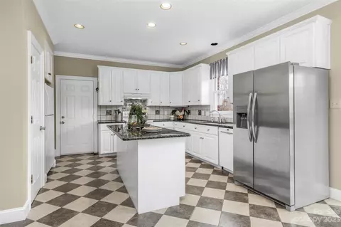 142 Springfield Dr, Advance, NC 27006 photo 9