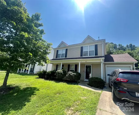 521 Stillgreen Ln, Charlotte, NC 28214