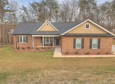 221 N C Ave, Maiden, NC 28650