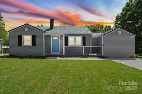 612 Normandy Rd, Lancaster, SC 29720