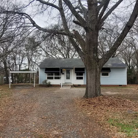 213 Meadow Dr, Gastonia, NC 28054