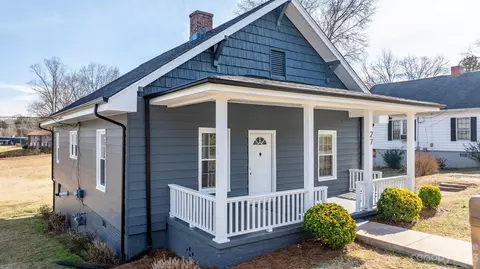 27 Pearl St, Granite Falls, NC 28630
