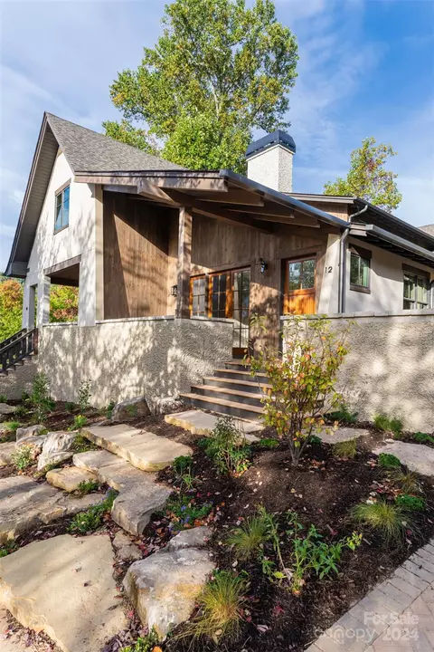 12 Keats Rd, Black Mountain, NC 28711