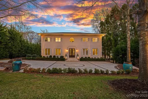 1731 Shoreham Dr, Charlotte, NC 28211
