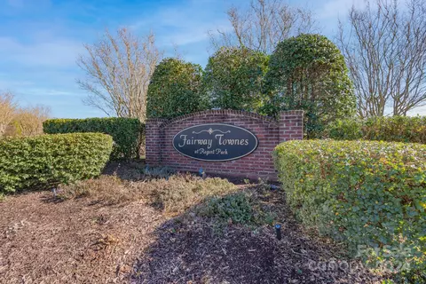 218 Sigel Dr, Fort Mill, SC 29715