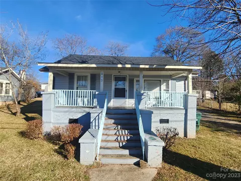 413 N Caldwell Ave, Newton, NC 28658