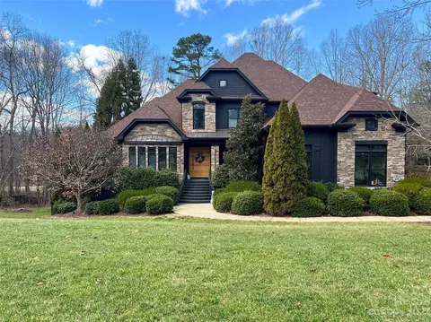 1244 Firethorne Club Dr, Marvin, NC 28173