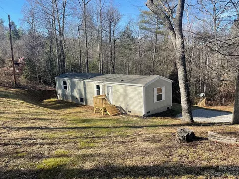 458 Ollis Dr, Marion, NC 28752
