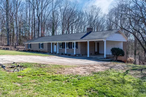 887 Red Fox Ln, Concord, NC 28025