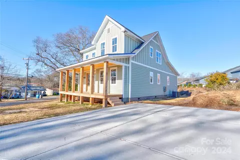 16 Linestowe Dr, Belmont, NC 28012
