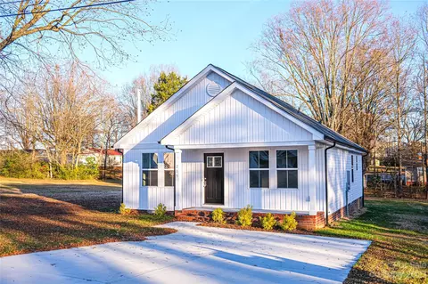 215 Crowell Ave, Albemarle, NC 28001