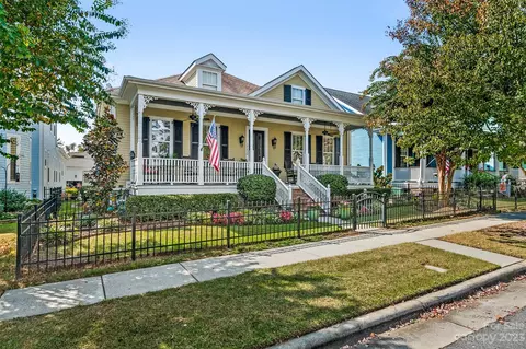 17220 Hedgerow Park Rd, Charlotte, NC 28277