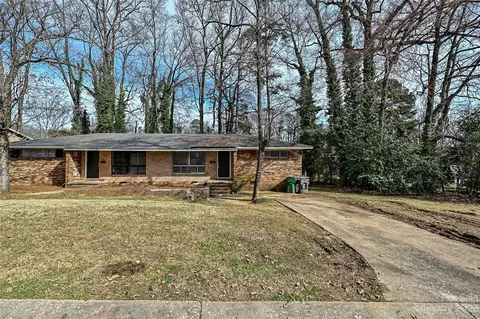 615 Camrose Dr, Charlotte, NC 28215
