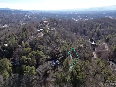 9999 Horizon Hill Rd, Asheville, NC 28804
