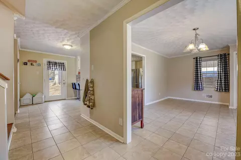 804 7th Ave, Conover, NC 28613 photo 3