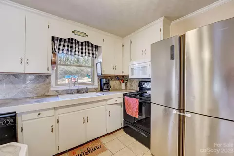 804 7th Ave, Conover, NC 28613 photo 6
