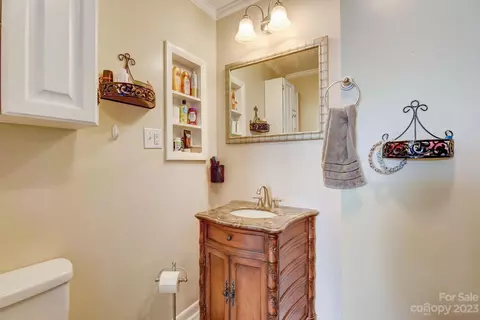 804 7th Ave, Conover, NC 28613 photo 24