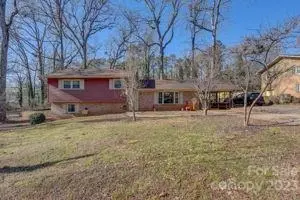 804 7th Ave, Conover, NC 28613