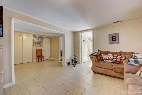 804 7th Ave, Conover, NC 28613 photo 15