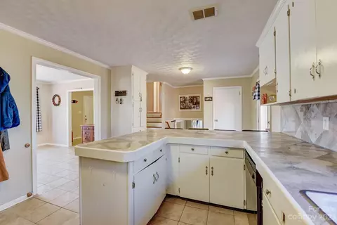 804 7th Ave, Conover, NC 28613 photo 9