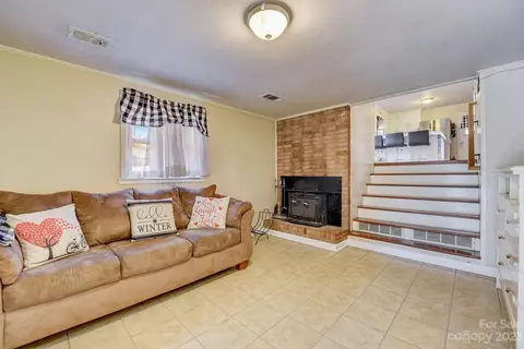 804 7th Ave, Conover, NC 28613 photo 13