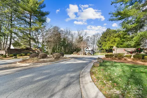 View/Area - 20817 Pointe Regatta Dr, Cornelius, NC 28031 photo 3 of 7