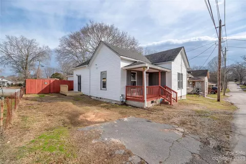 523 3rd St, Chester, SC 29706